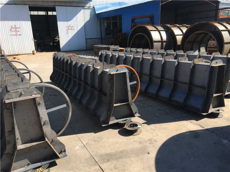 水泥隔離墩鋼模具